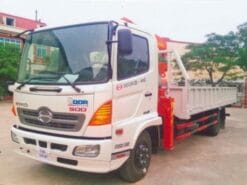 Xe tải Hino FC 6 tấn gắn cẩu Kanglim 3 tấn
