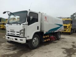 XE QUÉT HÚT BỤI ISUZU 8 m3(6m3 rác + 2 m3 nước)