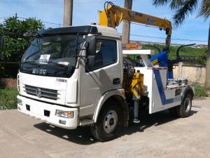 XE CỨU HỘ GIAO THÔNG KÉO XE CÓ CẦN CẨU DONGFENG CSC5090TQZL NHẬP KHẨU