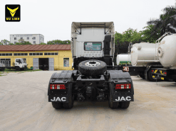 Xe đầu kéo JAC 420HP 2 cầu