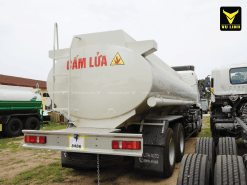 Xe xi téc chở xăng dầu HOWO 22 khối