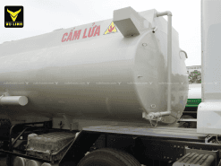 Xe xi téc chở xăng dầu HOWO 22 khối