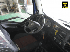 Nội thất xe hút bùn hút chất thải FAW 8 khối