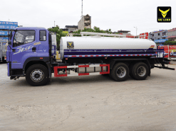 Xe phun nước rửa đường tưới cây FAW 14 khối
