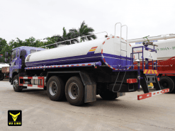 Phần bồn chứa nước của xe phun nước rửa đường tưới cây FAW 14 khối