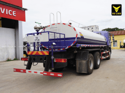 Phần bồn chứa nước của xe phun nước rửa đường tưới cây FAW 14 khối