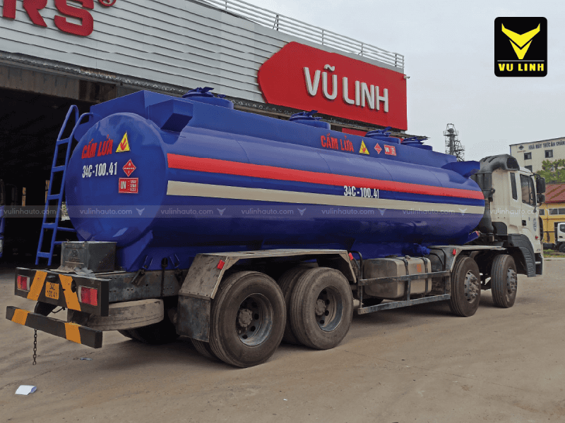 Xe xi téc chở xăng dầu được đánh giá và nghiệm thu 