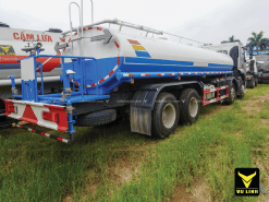 Xe phun nước rửa đưởng tưới cây Chenglong 8x4 17 khối
