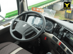 Nội thất xe phun nước rửa đưởng tưới cây Chenglong 8x4 17 khối