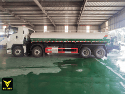 Phần bồn xe phun nước rửa đường ISUZU GIGA 8x4 17 khối