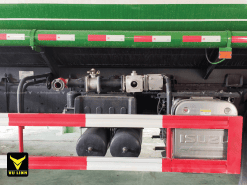 Hệ thống van nạp xả của xe phun nước rửa đường ISUZU GIGA 8x4 17 khối