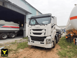 Xe phun nước rửa đường ISUZU GIGA 8x4 17 khối