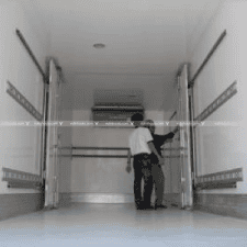 Panel di động trên thùng xe tải đông lạnh