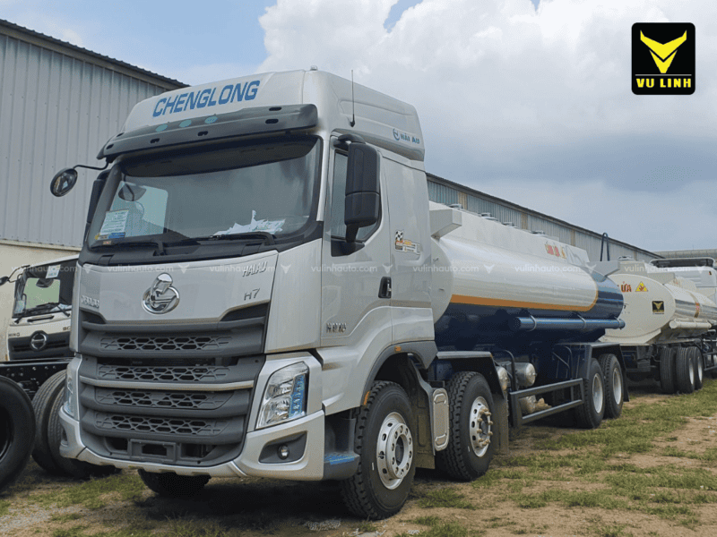 Xe xitec chở xăng của CHENGLONG hạng nặng 4 chân 22 khối