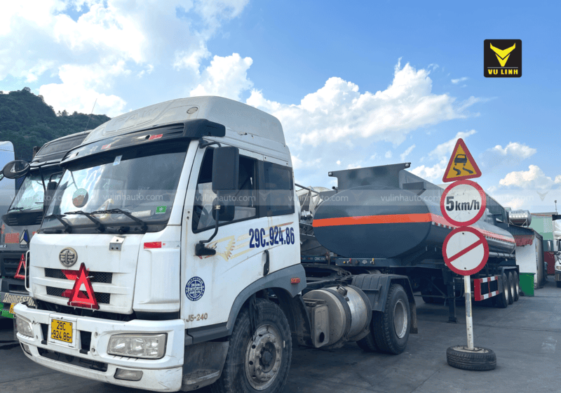 Sơ mi rơ mooc chở axit axetic TEYUN 28m3 nhập khẩu bởi VU LINH AUTO