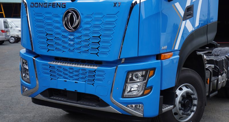 Mặt ca lăng đầu kéo Dongfeng X7