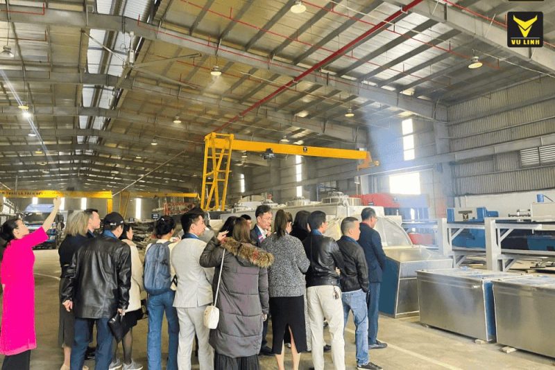 VU LINH AUTO HÂN HẠNH ĐÓN TIẾP ĐOÀN CFVG ALUMNI BUSINESS NETWORK THAM QUAN NHÀ MÁY