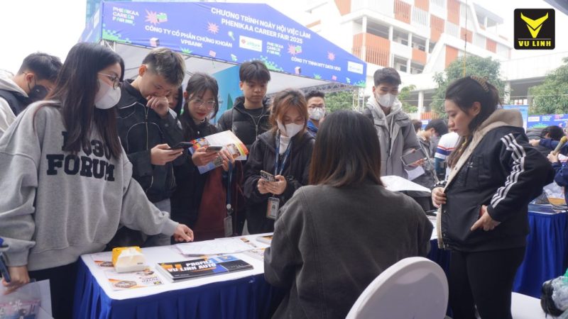 VU LINH AUTO tại ngày hội việc làm đại học Phenikaa