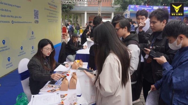 VU LINH AUTO tại ngày hội việc làm đại học Phenikaa