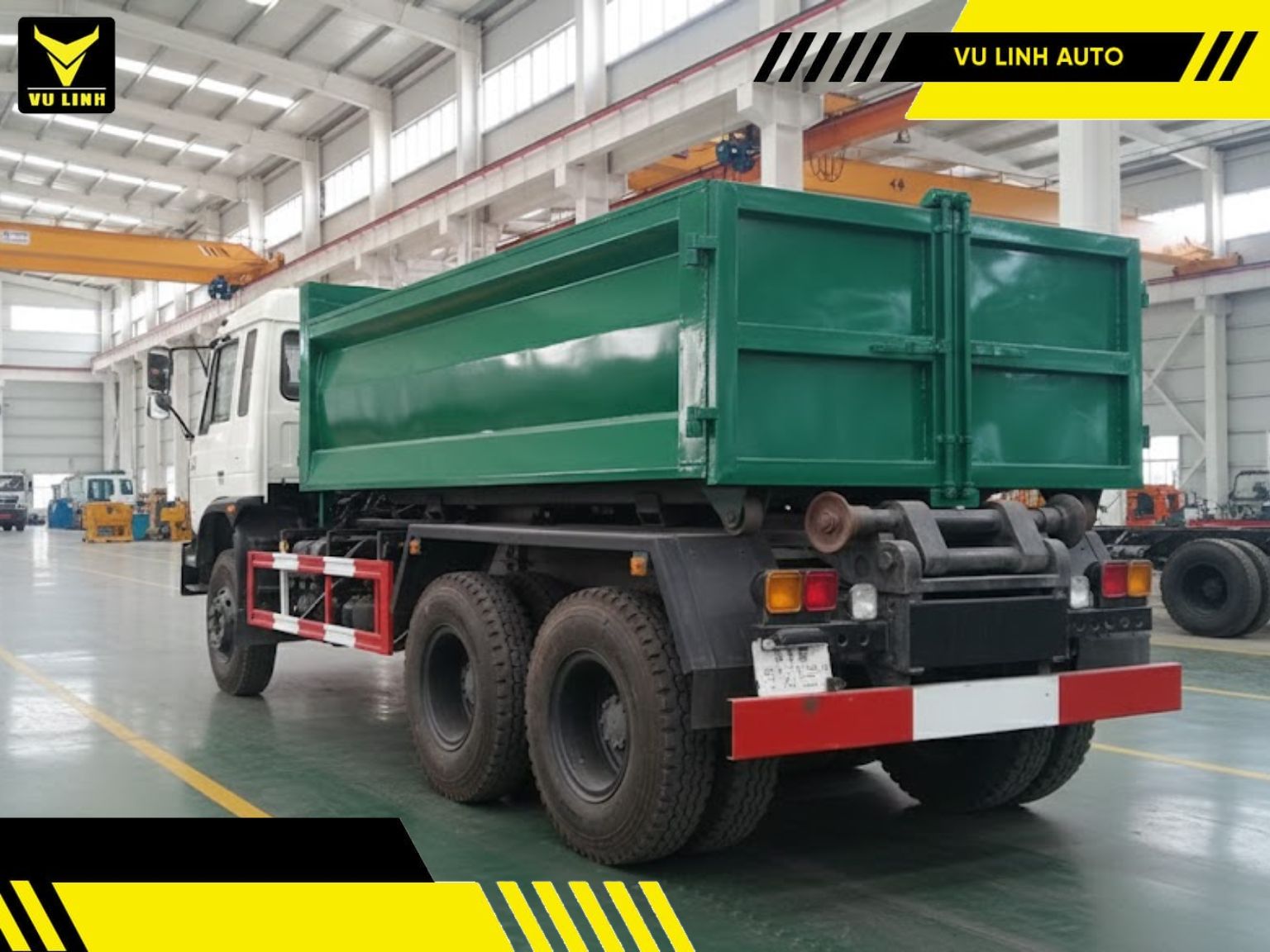 Xe Chở Rác Thùng Rời Dongfeng 24 Khối Hooklift 11 Tấn 2 Xe Chở Rác Thùng Rời Dongfeng 24 Khối Hooklift 11 Tấn - Ảnh 2